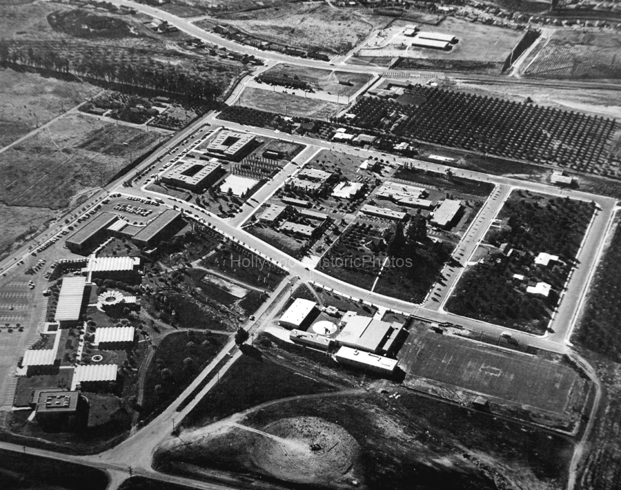 Thousand Oaks 1959 Cal Lutheran College.jpg